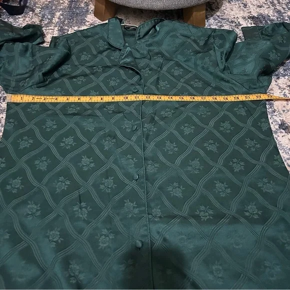 Victoria’s Secret 90s Vintage Green Floral Button Up Long Sleeve Pajama Top - Picture 12 of 12